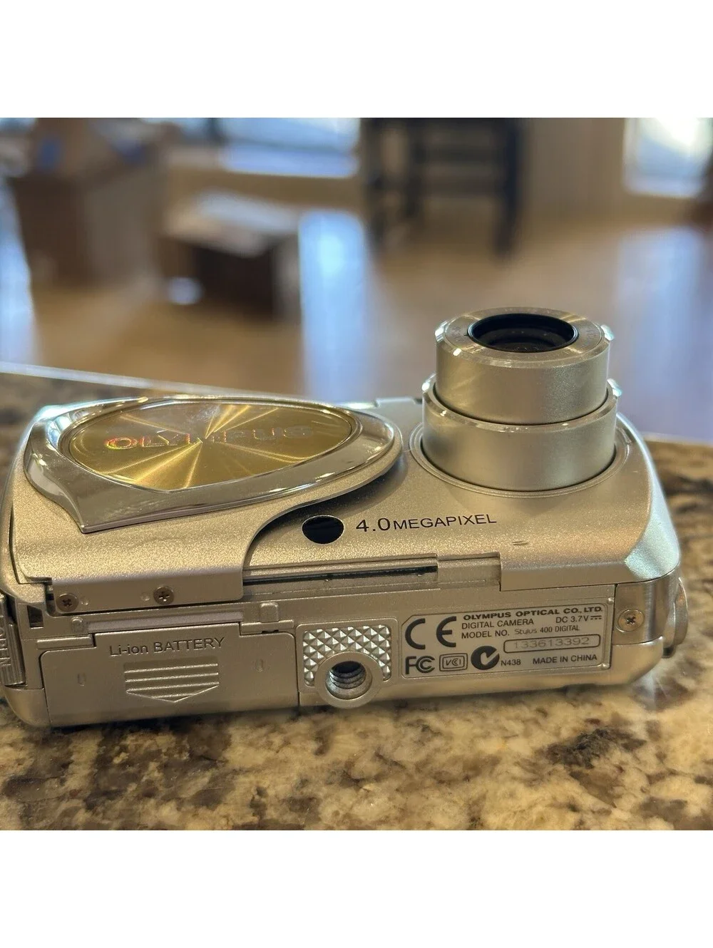 Olympus Stylus 400 Digital Camera w/ Battery, Charger, TESTED